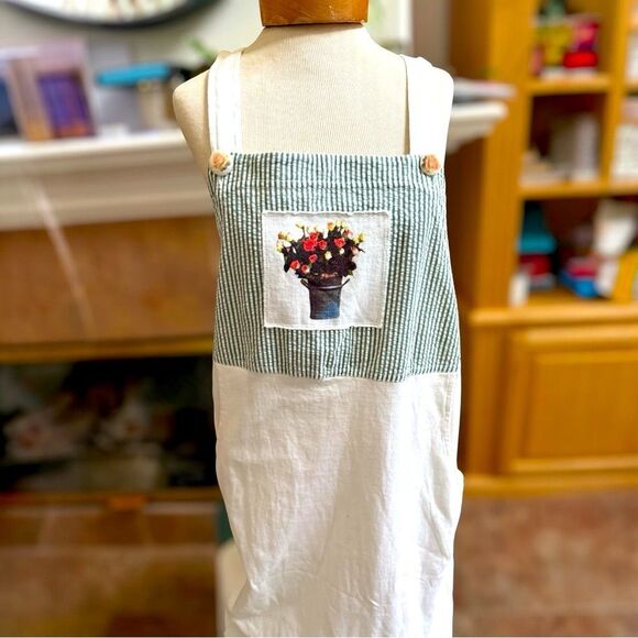 Julie Mango Vintage Apron Dress – Hand-Painted Floral Patch size Lg - Picture 1 of 9